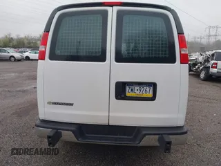 2021 Chevrolet Express Cargo z VIN 1GCWGAFP0M1198014, wystawiony jako IAAI lot #41844897 z przebiegiem 57 993 mil mil oraz . Historia ofert i sprzedaży dostępna na DreamBid. Obrazek 17.