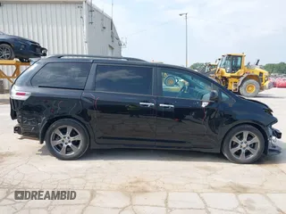 2017 Toyota Sienna SE with VIN 5TDXZ3DC4HS840494, listed as a IAAI auction lot 42418699 with 90,197 mi miles and . Bid and sale history available at DreamBid. Image 14.