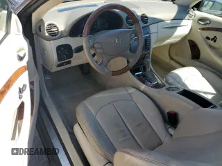 2008 Mercedes-Benz CLK 350 с VIN WDBTK56F18F255103, выставлен на аукционе Copart как лот 47955325 с пробегом Не указан миль и Списание • Salvage title. История ставок и продаж доступна на DreamBid. Изображение 8.