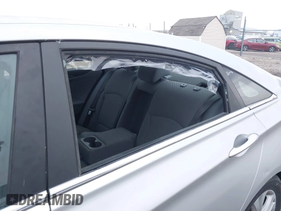2011 Hyundai Sonata GLS with VIN 5NPEB4AC8BH063854, listed as a IAAI auction lot 41195819 with 181,700 mi miles. Bid and sale history available at carsss.com. Image 6.