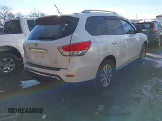2015 Nissan Pathfinder Platinum z VIN 5N1AR2MM1FC636352, wystawiony jako IAAI lot #38486561 z przebiegiem 105 934 mil mil oraz . Historia ofert i sprzedaży dostępna na DreamBid. Obrazek 4.