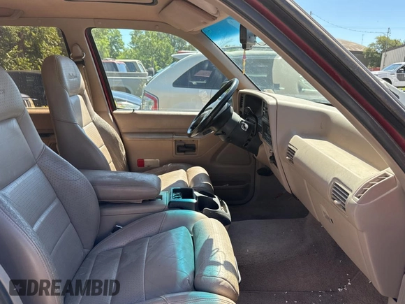 1994 Ford Explorer Eddie Bauer с VIN 1FMDU34X2RUB28840, выставлен на аукционе Copart как лот 64414895 с пробегом 95 520 миль миль и Чистый • Clean title. История ставок и продаж доступна на DreamBid. Изображение 5.