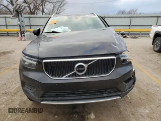 2020 Volvo XC40 Momentum z VIN YV4162UK8L2328427, wystawiony jako Copart lot #86884844 z przebiegiem 112 103 mil mil oraz Szkoda całkowita • Salvage title. Historia ofert i sprzedaży dostępna na DreamBid. Obrazek 5.