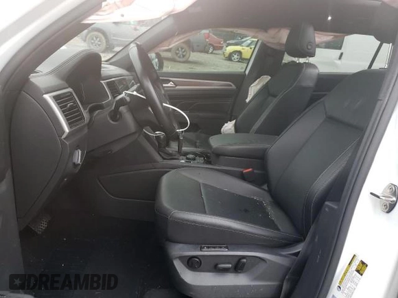 2020 Volkswagen Atlas SEL z VIN 1V2ME2CAXLC232299, wystawiony jako Copart lot #57298205 z przebiegiem 55 151 mil mil oraz Szkoda całkowita • Salvage title. Historia ofert i sprzedaży dostępna na DreamBid. Obrazek 7.