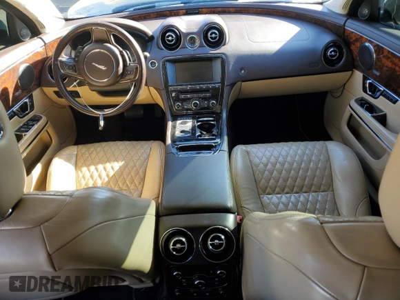 2016 Jaguar XJ Portfolio with VIN SAJWA2G71G8V94388, listed as a Copart auction lot 88039335 with Not provided miles and Clean title. Bid and sale history available at DreamBid. Image 8.