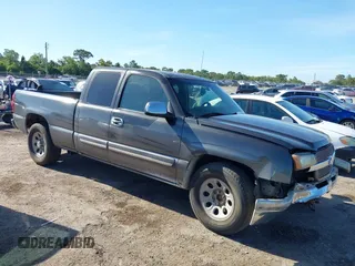 2005 Chevrolet Silverado 1500 LS with VIN 1GCEC19Z45Z212469, listed as a IAAI auction lot 42471142 with 171,228 mi miles and . Bid and sale history available at DreamBid. Image 1.