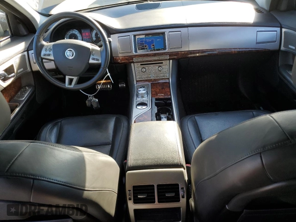 2009 Jaguar XF with VIN SAJWA07C691R20716, listed as a Copart auction lot 89215985 with 62,369 mi miles and Salvage Title. Bid and sale history available at DreamBid. Image 8.
