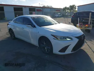 2019 Lexus ES with VIN 58ABZ1B19KU014330, listed as a IAAI auction lot 41479641 with 83,843 mi miles. Bid and sale history available at carsss.com. Image 1.