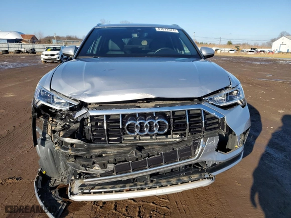 2020 Audi Q3 Premium Plus with VIN WA1BECF36L1104966, listed as a Copart auction lot 87072574 with 30,949 mi miles and Salvage Title. Bid and sale history available at carsss.com. Image 5.