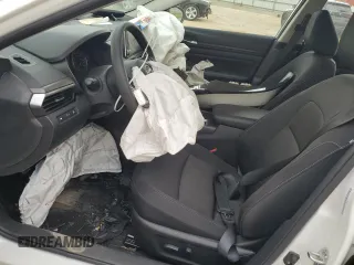 2025 Nissan Altima SV z VIN 1N4BL4DV1SN300042, wystawiony jako Copart lot #54132235 z przebiegiem 21 988 mil mil oraz Szkoda całkowita • Salvage title. Historia ofert i sprzedaży dostępna na DreamBid. Obrazek 7.