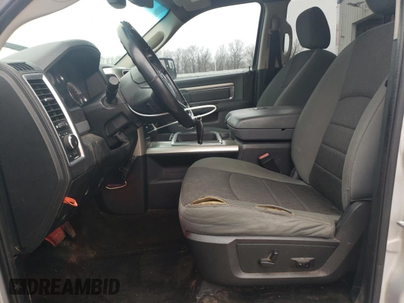 2015 Ram 1500 Outdoorsman z VIN 1C6RR6LT3FS663606, wystawiony jako Copart lot #42415545 z przebiegiem 156 766 mil mil oraz Szkoda całkowita • Salvage title. Historia ofert i sprzedaży dostępna na DreamBid. Obrazek 7.