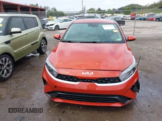 2023 Kia Forte LXS z VIN 3KPF24AD4PE596731, wystawiony jako IAAI lot #40501519 z przebiegiem 36 755 mil mil oraz . Historia ofert i sprzedaży dostępna na DreamBid. Obrazek 12.