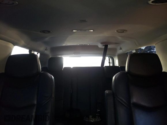 2019 Cadillac Escalade ESV Luxury z VIN 1GYS4HKJ1KR162522, wystawiony jako Copart lot #41670555 z przebiegiem 138 967 mil mil oraz Czysty tytuł • Clean title. Historia ofert i sprzedaży dostępna na DreamBid. Obrazek 10.
