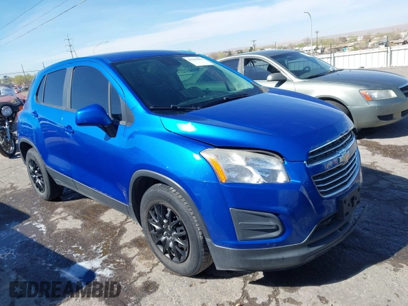 2015 Chevrolet Trax LS with VIN KL7CJKSB8FB116027, listed as a IAAI auction lot 41915553 with 105,541 mi miles. Bid and sale history available at carsss.com. Image 1.
