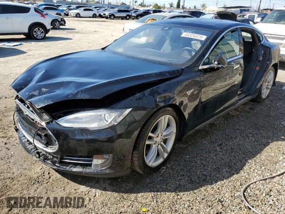 2014 Tesla Model S 60 with VIN 5YJSA1H10EFP58650, listed as a Copart auction lot 45325375 with 105,603 mi miles and Salvage Title. Bid and sale history available at DreamBid. Image 1.