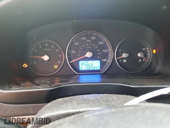 2011 Hyundai Santa Fe GLS z VIN 5XYZG3AB0BG024073, wystawiony jako Copart lot #56123915 z przebiegiem 138 594 mil mil oraz Szkoda całkowita • Salvage title. Historia ofert i sprzedaży dostępna na DreamBid. Obrazek 9.