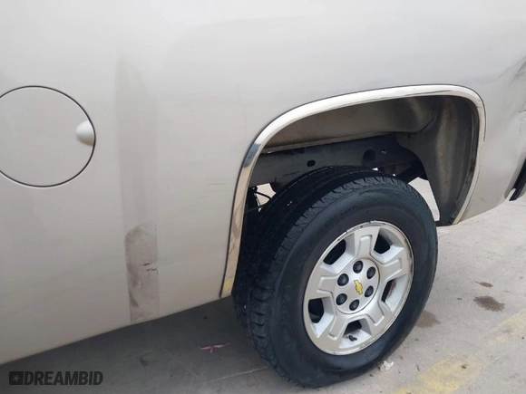2008 Chevrolet Silverado 1500 Work Truck with VIN 1GCEC19C68Z287545, listed as a IAAI auction lot 41171713 with 173,482 mi miles. Bid and sale history available at carsss.com. Image 19.