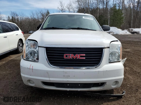 2014 GMC Yukon SLE with VIN 1GKS2AE02ER121038, listed as a Copart auction lot 49241315 with 225,424 mi miles and Clean Title. Bid and sale history available at carsss.com. Image 5.