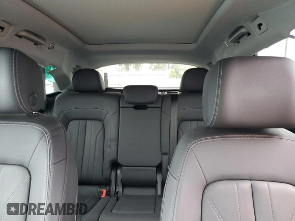 2023 Audi Q5 S line Premium Plus с VIN WA1EAAFYXP2146467, выставлен на аукционе Copart как лот 54242045 с пробегом Не указан миль и Списание • Salvage title. История ставок и продаж доступна на DreamBid. Изображение 10.
