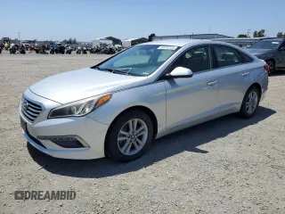 2015 Hyundai Sonata SE z VIN 5NPE24AF6FH210754, wystawiony jako Copart lot #60910135 z przebiegiem 126 782 mil mil oraz Czysty tytuł • Clean title. Historia ofert i sprzedaży dostępna na DreamBid. Obrazek 1.