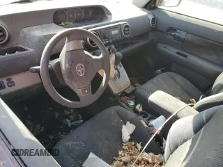 2013 Scion xB z VIN JTLZE4FE6DJ030692, wystawiony jako Copart lot #52903885 z przebiegiem Nie podano mil oraz Czysty tytuł • Clean title. Historia ofert i sprzedaży dostępna na DreamBid. Obrazek 8.