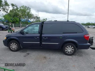 2007 Chrysler Town & Country Touring z VIN 2A4GP54L37R210162, wystawiony jako IAAI lot #42414404 z przebiegiem 276 516 mil mil oraz . Historia ofert i sprzedaży dostępna na DreamBid. Obrazek 15.