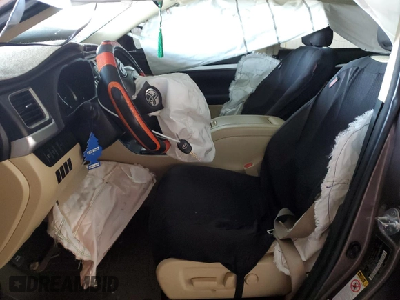 2017 Toyota Highlander LE with VIN 5TDBZRFH1HS426675, listed as a Copart auction lot 48574025 with 64,909 mi miles and Salvage title. Bid and sale history available at DreamBid. Image 7.