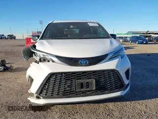 2021 Toyota Sienna XSE with VIN 5TDXRKEC2MS051179, listed as a IAAI auction lot 41067155 with 101,179 mi miles and . Bid and sale history available at DreamBid. Image 13.