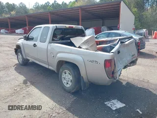 2005 GMC Canyon SLE Z71 with VIN 1GTDS196558220056, listed as a IAAI auction lot 39811631 with 274,702 mi miles. Bid and sale history available at carsss.com. Image 3.