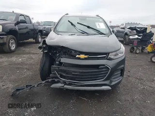 2018 Chevrolet Trax LT with VIN KL7CJLSBXJB681703, listed as a IAAI auction lot 41014802 with 161,690 mi miles. Bid and sale history available at carsss.com. Image 6.