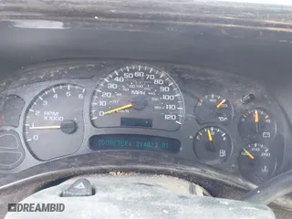 2005 Chevrolet Avalanche LS with VIN 3GNEC12Z25G212827, listed as a IAAI auction lot 41471381 with 314,023 mi miles. Bid and sale history available at carsss.com. Image 7.