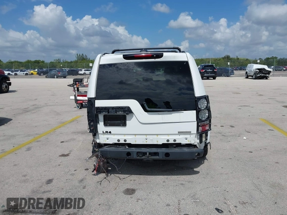 2016 Land Rover LR4 HSE Lux with VIN SALAK2V68GA784237, listed as a IAAI auction lot 39564083 with Not Provided miles and . Bid and sale history available at DreamBid. Image 16.