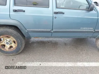 1997 Jeep Cherokee Sport с VIN 1J4FJ68S2VL569562, выставлен на аукционе IAAI как лот 42235601 с пробегом Не указан миль и . История ставок и продаж доступна на DreamBid. Изображение 6.