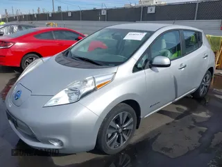 2015 Nissan LEAF SV with VIN 1N4AZ0CP1FC329225, listed as a IAAI auction lot 41403177 with 84,849 mi miles. Bid and sale history available at carsss.com. Image 2.