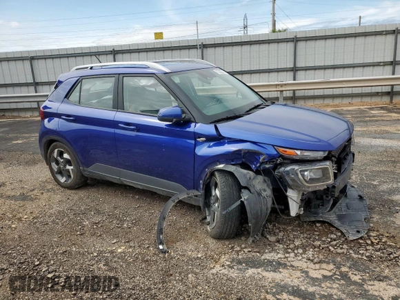 2024 Hyundai Venue SEL z VIN KMHRC8A38RU284095, wystawiony jako Copart lot #58979905 z przebiegiem 17 646 mil mil oraz Czysty tytuł • Clean title. Historia ofert i sprzedaży dostępna na DreamBid. Obrazek 4.