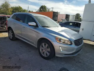 2016 Volvo XC60 T6 Drive-E with VIN YV449MDK4G2822323, listed as a Copart auction lot 76159434 with 107,879 mi miles and Clean Title. Bid and sale history available at carsss.com. Image 4.