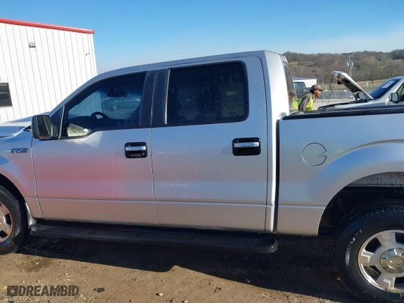 2013 Ford F-150 XL with VIN 1FTEW1CM4DFA94606, listed as a IAAI auction lot 41694243 with 250,025 mi miles. Bid and sale history available at carsss.com. Image 15.