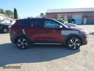 2017 Hyundai Tucson Sport with VIN KM8J3CA2XHU473398, listed as a IAAI auction lot 42109961 with 157,588 mi miles. Bid and sale history available at carsss.com. Image 13.
