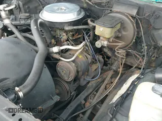 1986 Chevrolet Silverado 1500 z VIN 1GCDC14NXGF330448, wystawiony jako IAAI lot #42411862 z przebiegiem 999 mil mil oraz . Historia ofert i sprzedaży dostępna na DreamBid. Obrazek 15.