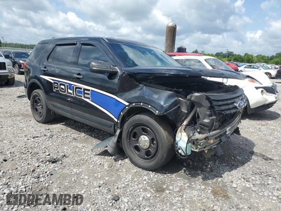 2017 Ford Police Interceptor Utility z VIN 1FM5K8AR5HGA17161, wystawiony jako Copart lot #60197085 z przebiegiem Nie podano mil oraz Szkoda całkowita • Salvage title. Historia ofert i sprzedaży dostępna na DreamBid. Obrazek 4.