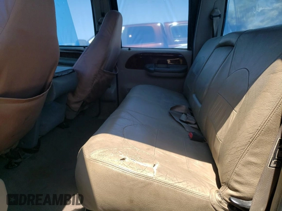 2000 Ford F-250 XL с VIN 1FTNW21F7YEB23621, выставлен на аукционе Copart как лот 58291985 с пробегом 206 808 миль миль и Списание • Salvage title. История ставок и продаж доступна на DreamBid. Изображение 10.