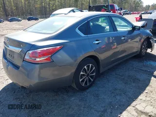 2015 Nissan Altima S with VIN 1N4AL3AP2FN345623, listed as a IAAI auction lot 41899319 with 350,211 mi miles and . Bid and sale history available at carsss.com. Image 4.