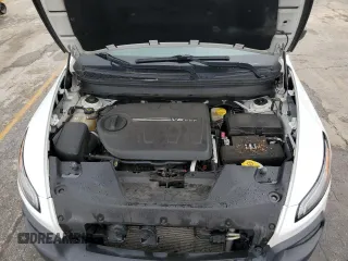 2017 Jeep Cherokee Trailhawk z VIN 1C4PJMBS3HW569628, wystawiony jako Copart lot #57105855 z przebiegiem 127 637 mil mil oraz Szkoda całkowita • Salvage title. Historia ofert i sprzedaży dostępna na DreamBid. Obrazek 12.