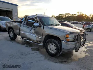 2000 GMC New Sierra 1500 SLE with VIN 1GTEK19T6YZ264673, listed as a Copart auction lot 76114964 with 188,042 mi miles and Non Repairable. Bid and sale history available at carsss.com. Image 4.