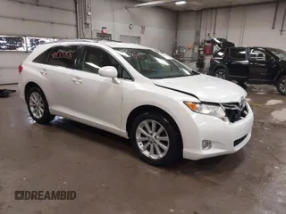 2010 Toyota Venza with VIN 4T3ZA3BB2AU021658, listed as a IAAI auction lot 41833788 with 180,832 mi miles. Bid and sale history available at carsss.com. Image 1.