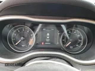 2014 Jeep Cherokee Latitude with VIN 1C4PJLCS5EW169008, listed as a Copart auction lot 51999135 with 180,153 mi miles and Salvage Title. Bid and sale history available at DreamBid. Image 9.