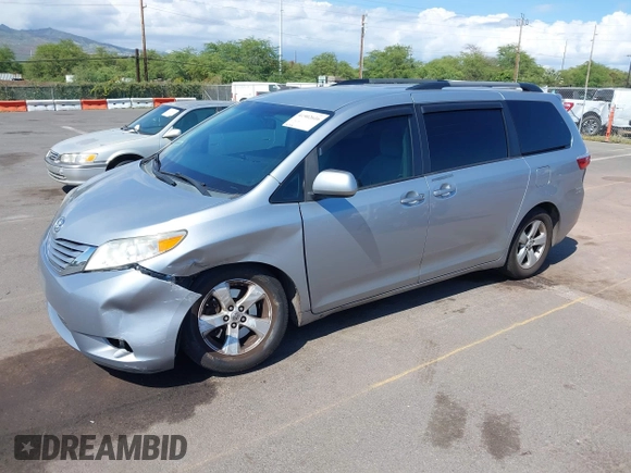 2016 Toyota Sienna LE AAS with VIN 5TDKK3DC6GS693284, listed as a IAAI auction lot 41902616 with 191,709 mi miles. Bid and sale history available at carsss.com. Image 18.