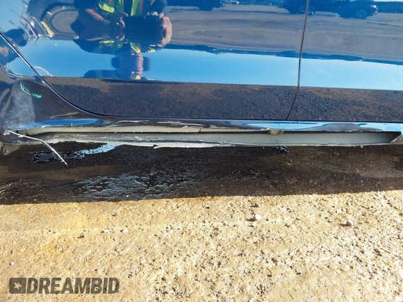 2018 Volkswagen Passat SE z VIN 1VWBA7A3XJC038887, wystawiony jako IAAI lot #42084936 z przebiegiem 62 857 mil mil oraz . Historia ofert i sprzedaży dostępna na DreamBid. Obrazek 6.