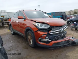 2017 Hyundai Santa Fe 2.4L z VIN 5XYZU3LBXHG430313, wystawiony jako IAAI lot #41723711 z przebiegiem 121 519 mil mil oraz . Historia ofert i sprzedaży dostępna na DreamBid. Obrazek 1.