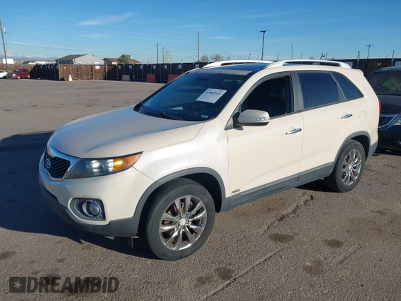 2011 Kia Sorento EX with VIN 5XYKUDA20BG088789, listed as a IAAI auction lot 41885949 with 207,354 mi miles. Bid and sale history available at carsss.com. Image 2.